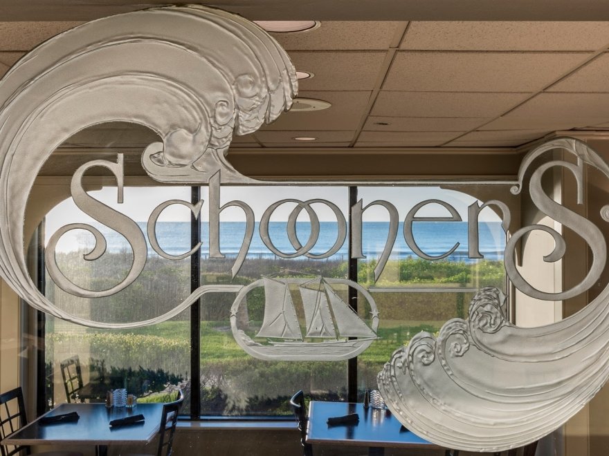 Schooner's Oceanfront Bar & Lounge Schooner's Oceanfront Bar & Lounge