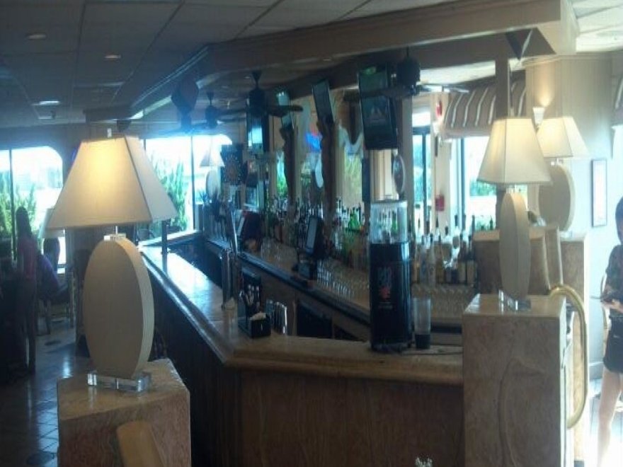 Schooner's Oceanfront Bar & Lounge Schooner's Oceanfront Bar & Lounge