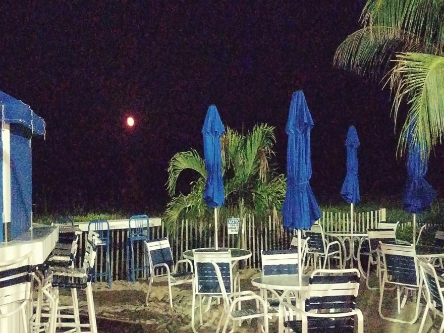 Schooner's Oceanfront Bar & Lounge Schooner's Oceanfront Bar & Lounge
