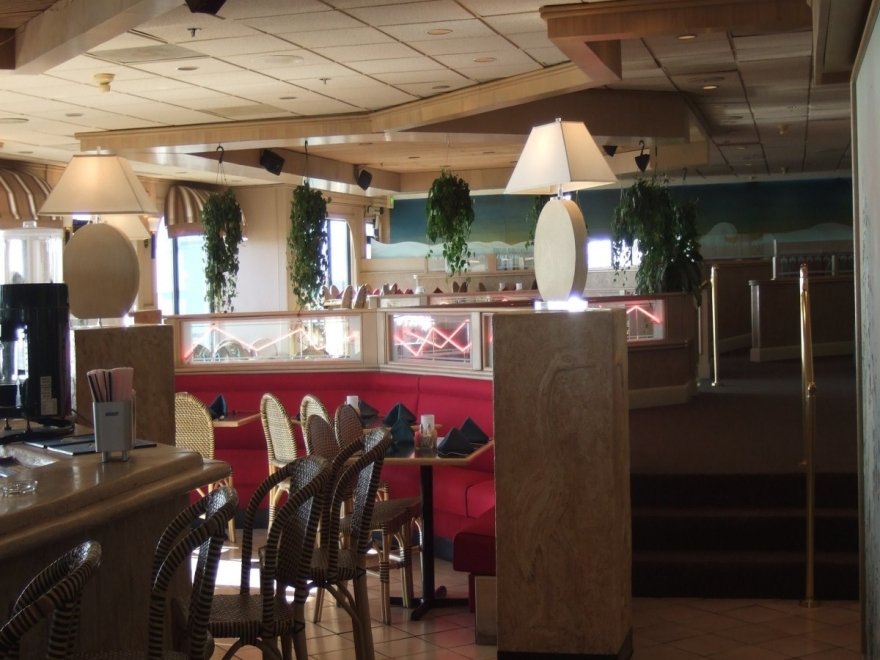 Schooner's Oceanfront Bar & Lounge Schooner's Oceanfront Bar & Lounge