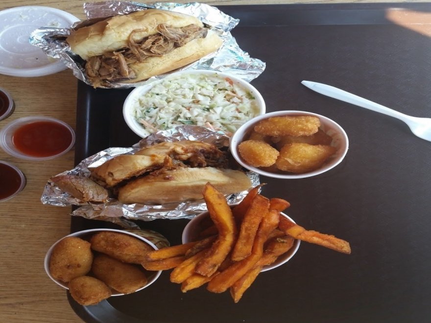 Smoker's BBQ Pit Smoker's BBQ Pit