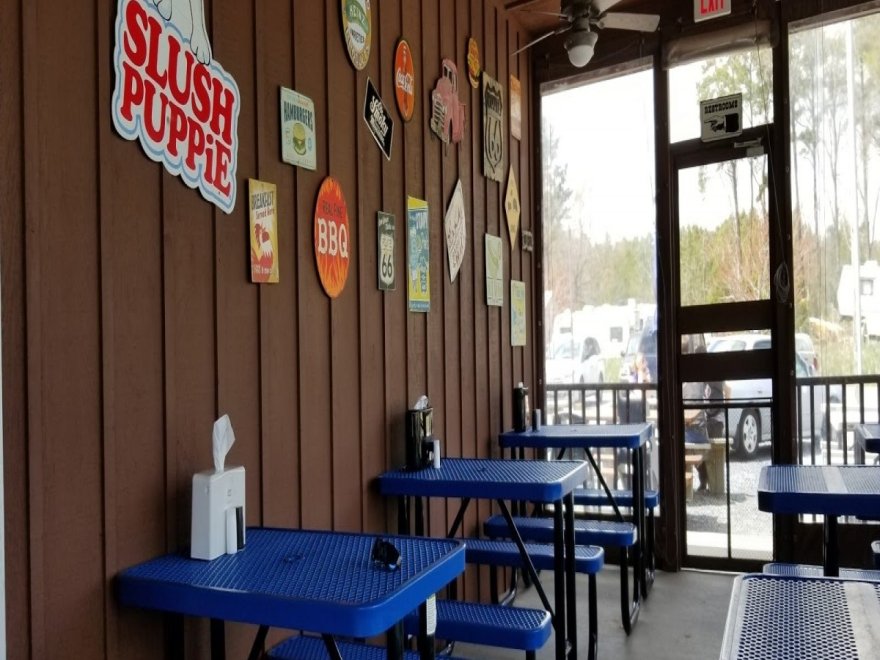 Smoker's BBQ Pit Smoker's BBQ Pit