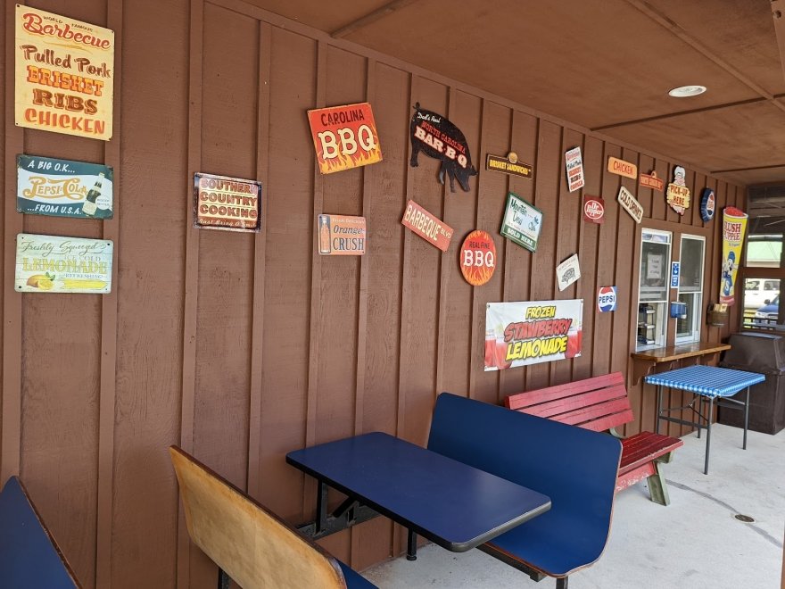 Smoker's BBQ Pit Smoker's BBQ Pit