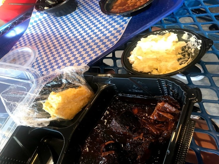 Smoker's BBQ Pit Smoker's BBQ Pit