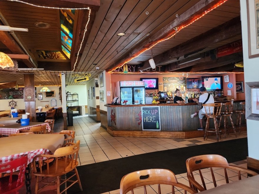 Higgins Crab House North Higgins Crab House North