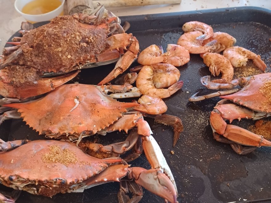 Higgins Crab House North Higgins Crab House North