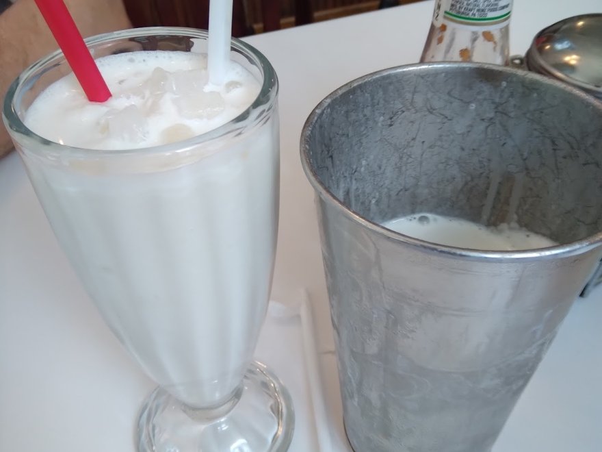 Rayne's Reef Soda Fountain & Grill Rayne's Reef Soda Fountain & Grill