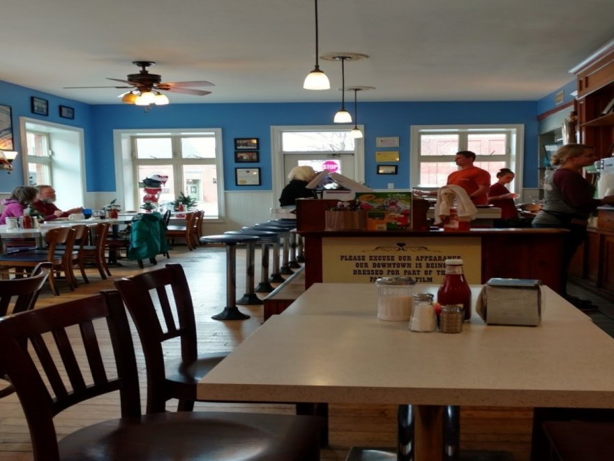 Rayne's Reef Soda Fountain & Grill Rayne's Reef Soda Fountain & Grill