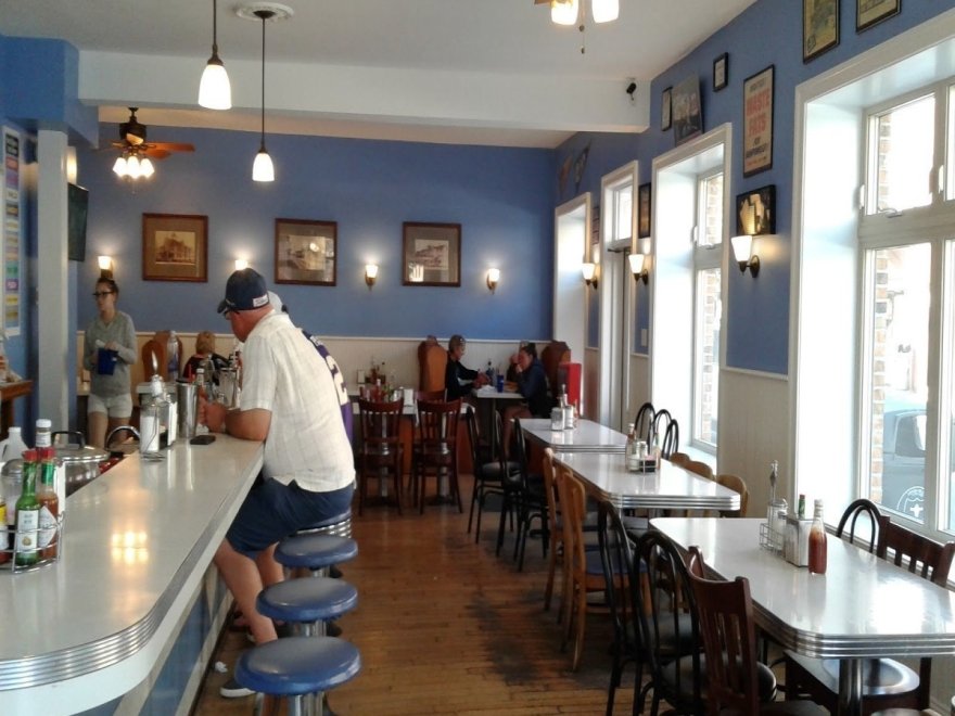 Rayne's Reef Soda Fountain & Grill Rayne's Reef Soda Fountain & Grill