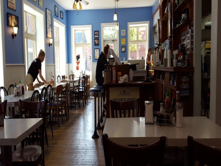 Rayne's Reef Soda Fountain & Grill Rayne's Reef Soda Fountain & Grill