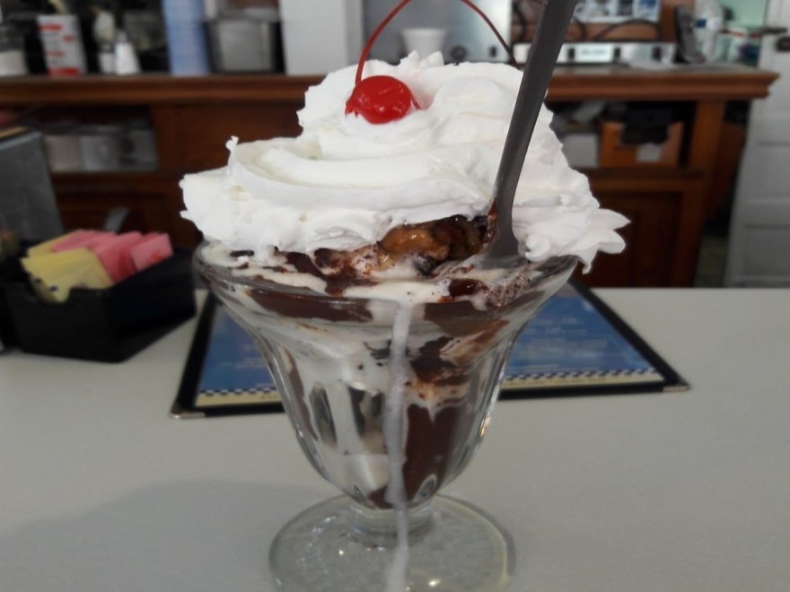 Rayne's Reef Soda Fountain & Grill Rayne's Reef Soda Fountain & Grill