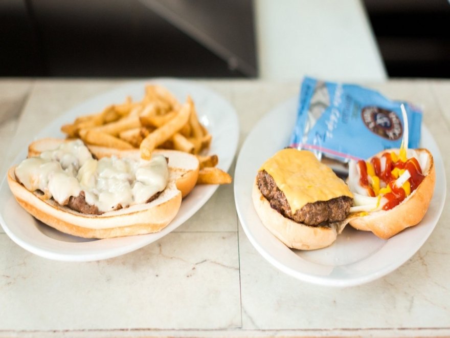 Rayne's Reef Soda Fountain & Grill Rayne's Reef Soda Fountain & Grill